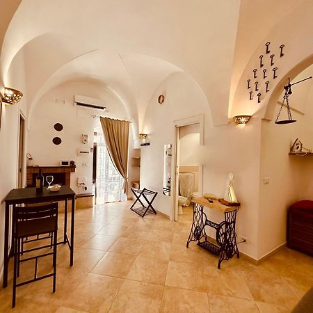 Casa Cassiopea Ceglie Messapica Lägenhet Exteriör bild